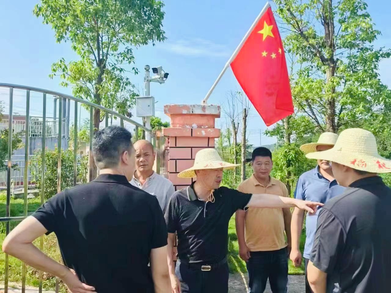 贛州市政府副市長、區(qū)委書記連天浪一行蒞臨我司污水處理廠指導(dǎo)