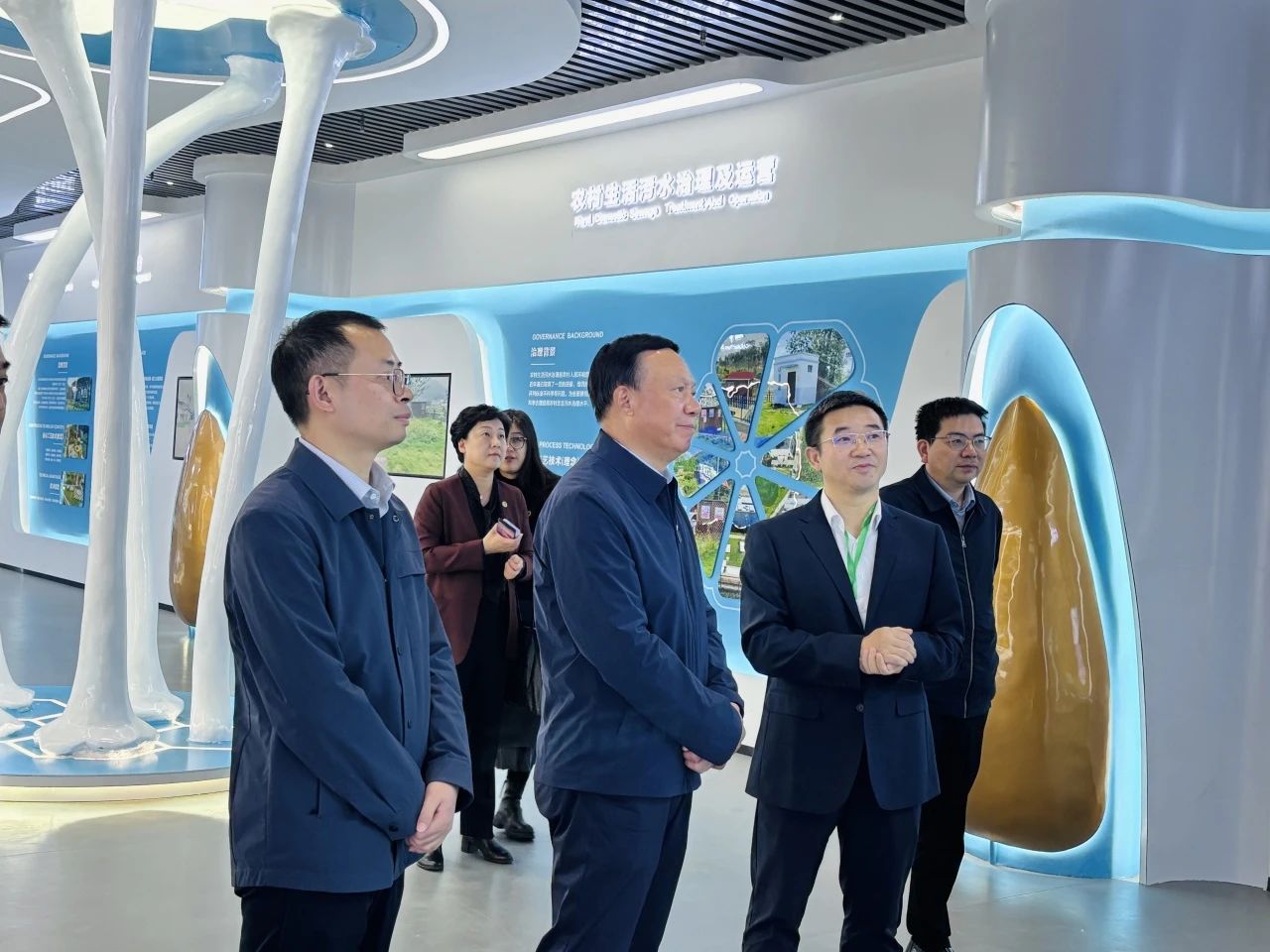 中國環(huán)境保護(hù)產(chǎn)業(yè)協(xié)會黨委書記、 會長郭承站等一行蒞臨我司指導(dǎo)交流